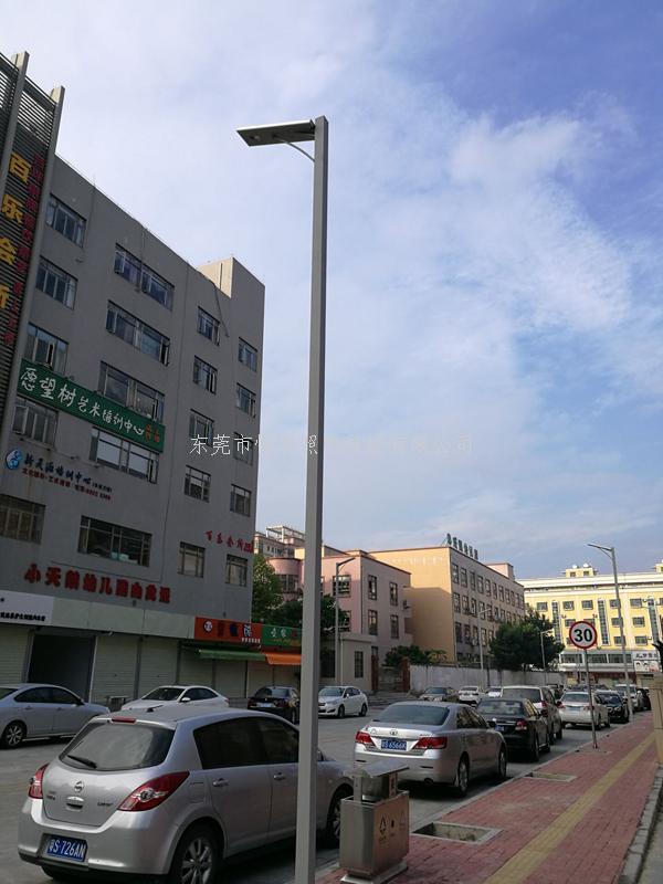 东莞一体化太阳路灯工程案例